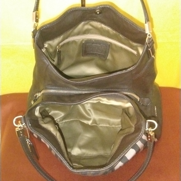 Coach Madison Phoebe shoulder bag with purse charm - Picture 9 of 12